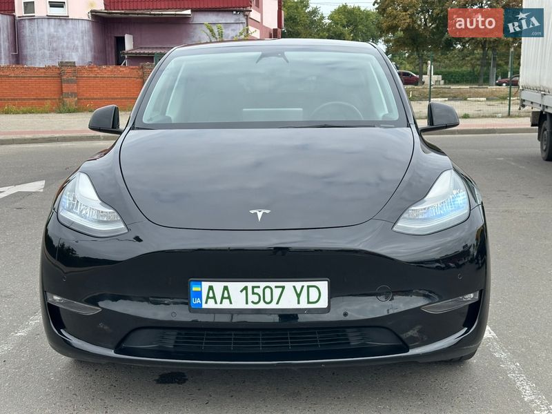 Tesla Model Y 2021