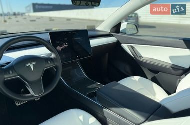 Внедорожник / Кроссовер Tesla Model Y 2021 в Львове