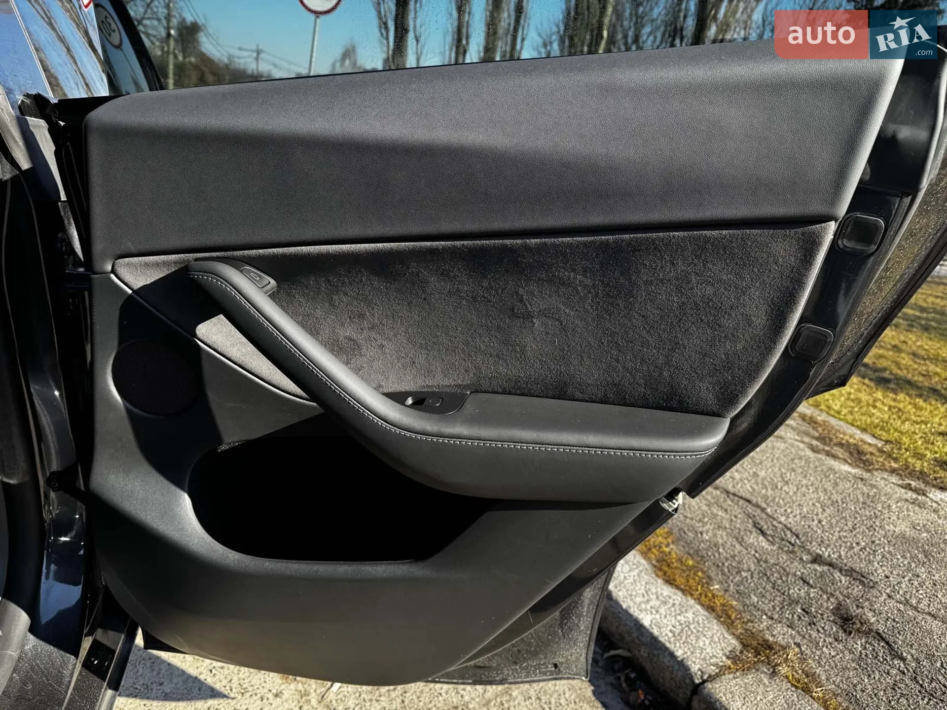 2024 Tesla Model Y - мініатюра 33