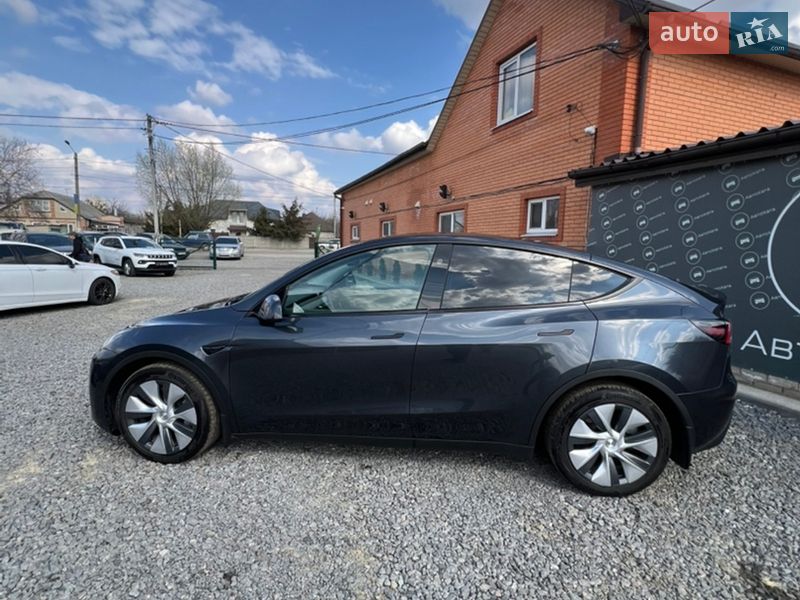 Внедорожник / Кроссовер Tesla Model Y 2025 в Дергачах