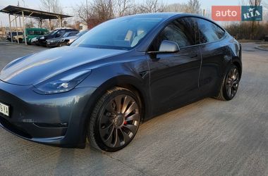 Внедорожник / Кроссовер Tesla Model Y 2023 в Киеве