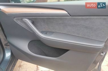 Внедорожник / Кроссовер Tesla Model Y 2023 в Переяславе
