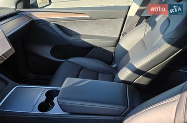 Внедорожник / Кроссовер Tesla Model Y 2024 в Ивано-Франковске