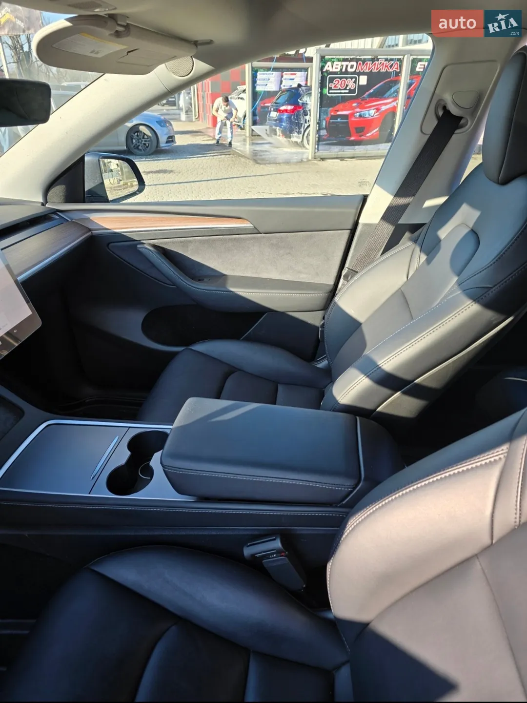 2024 Tesla Model Y - мініатюра 25
