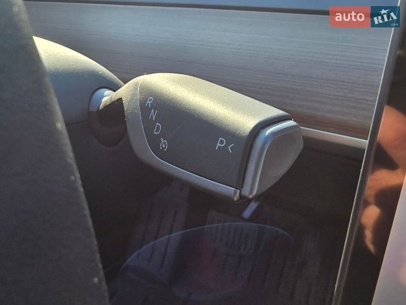 Внедорожник / Кроссовер Tesla Model Y 2024 в Ивано-Франковске