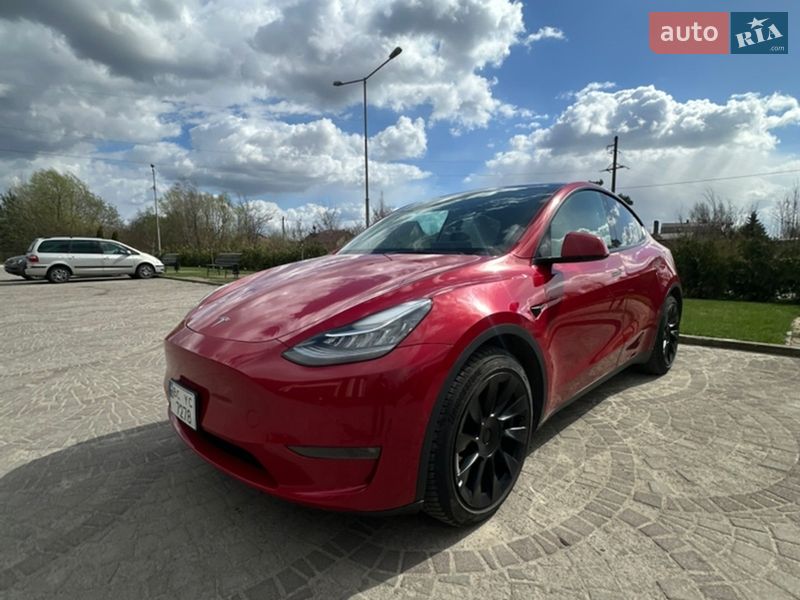 Позашляховик / Кросовер Tesla Model Y 2022 в Львові