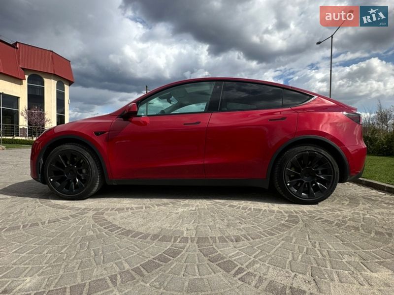 Позашляховик / Кросовер Tesla Model Y 2022 в Львові