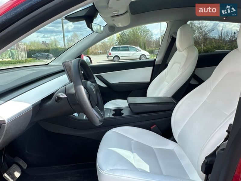 Позашляховик / Кросовер Tesla Model Y 2022 в Львові