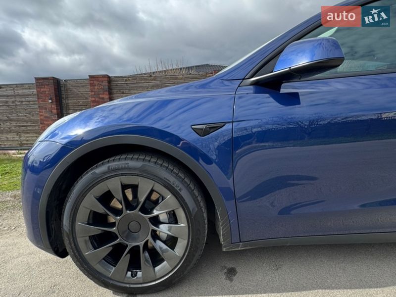Внедорожник / Кроссовер Tesla Model Y 2022 в Киеве