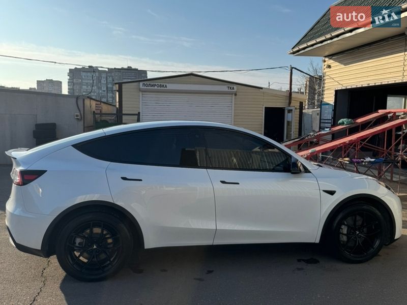 Позашляховик / Кросовер Tesla Model Y 2023 в Одесі