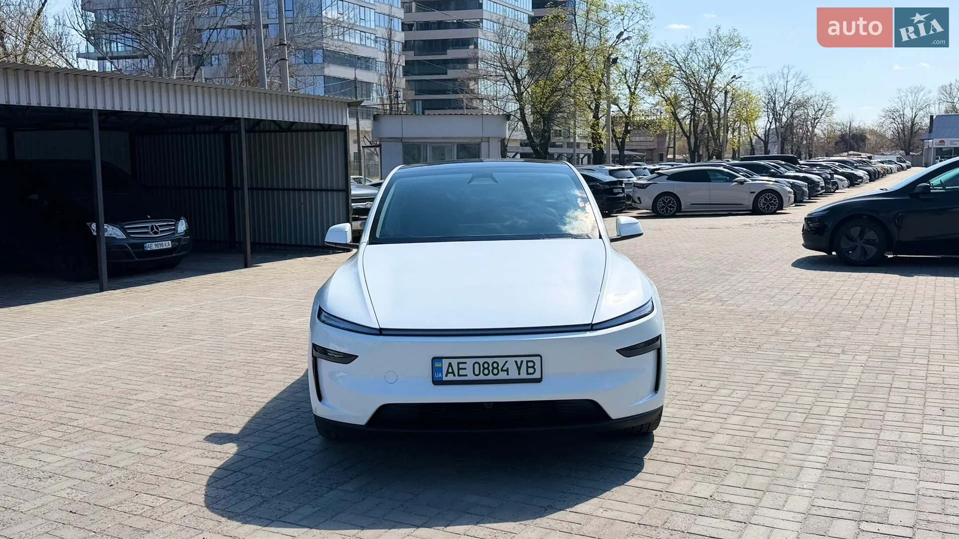 2025 Tesla Model Y - мініатюра 4