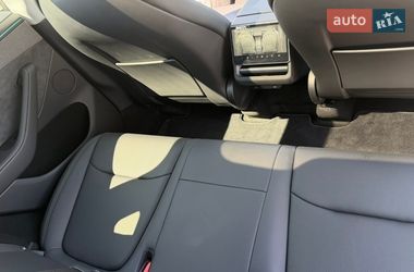 Внедорожник / Кроссовер Tesla Model Y 2025 в Днепре