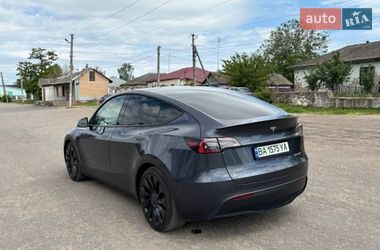 Позашляховик / Кросовер Tesla Model Y 2022 в Саврані