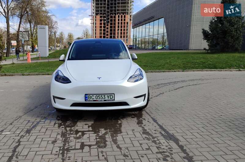 Внедорожник / Кроссовер Tesla Model Y 2023 в Львове