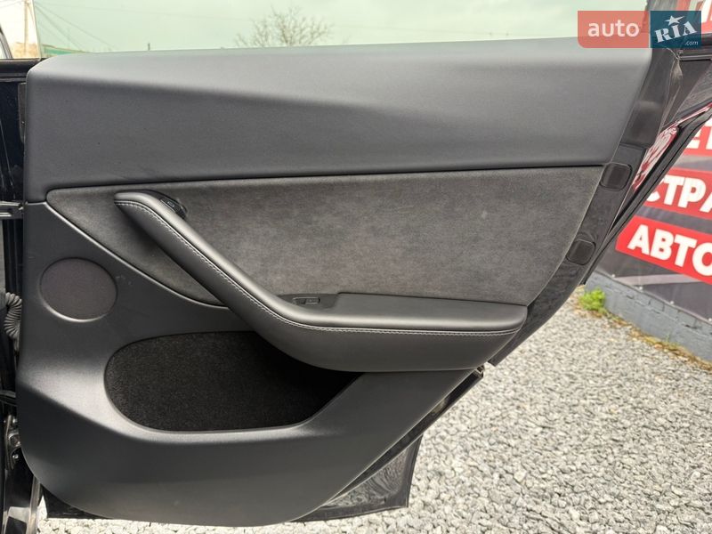 Позашляховик / Кросовер Tesla Model Y 2024 в Стрию фото 38 Позашляховик / Кросовер Tesla Model Y 2024 в Стрию