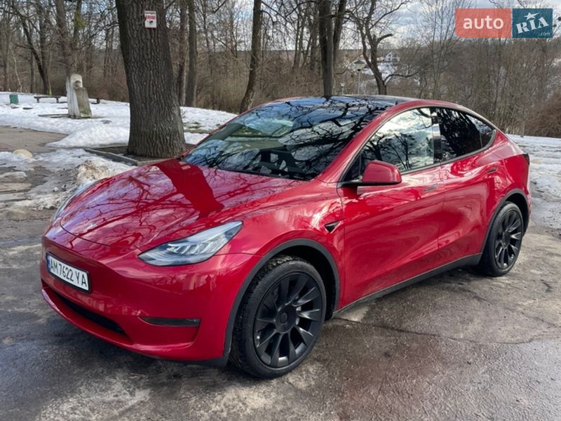 Tesla Model Y 2023