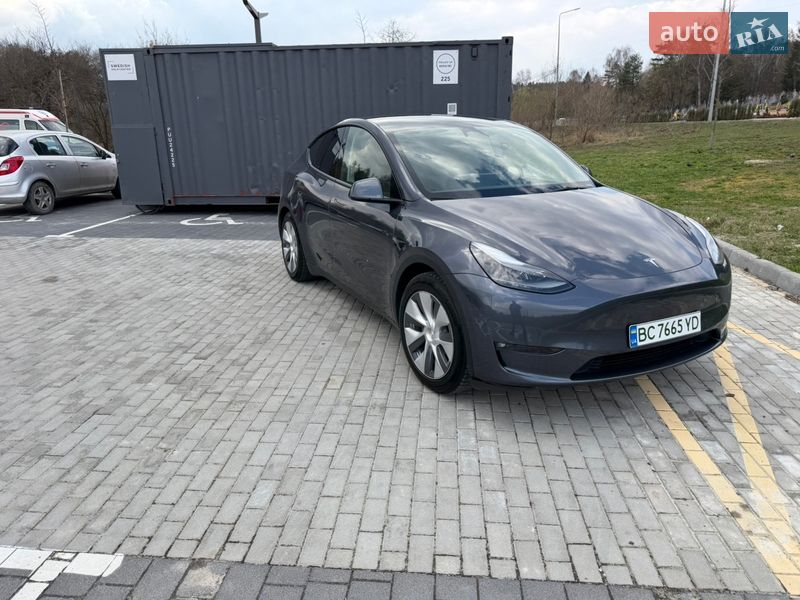 Позашляховик / Кросовер Tesla Model Y 2023 в Львові фото 3 Позашляховик / Кросовер Tesla Model Y 2023 в Львові