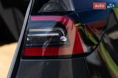 Внедорожник / Кроссовер Tesla Model Y 2022 в Жовкве