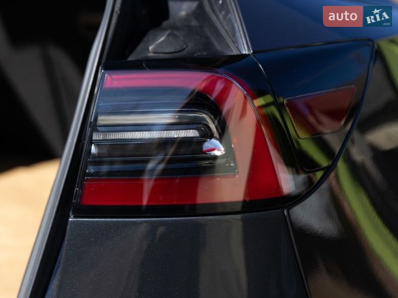 Внедорожник / Кроссовер Tesla Model Y 2022 в Жовкве