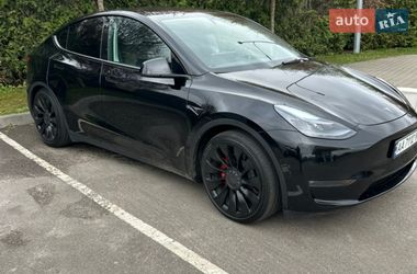 Позашляховик / Кросовер Tesla Model Y 2024 в Києві