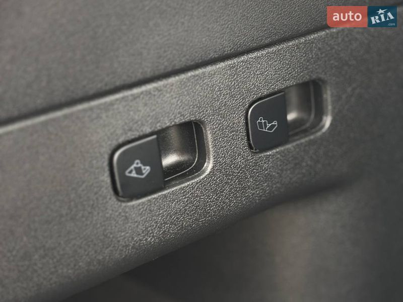 Внедорожник / Кроссовер Tesla Model Y 2023 в Стрые фото 21 Внедорожник / Кроссовер Tesla Model Y 2023 в Стрые