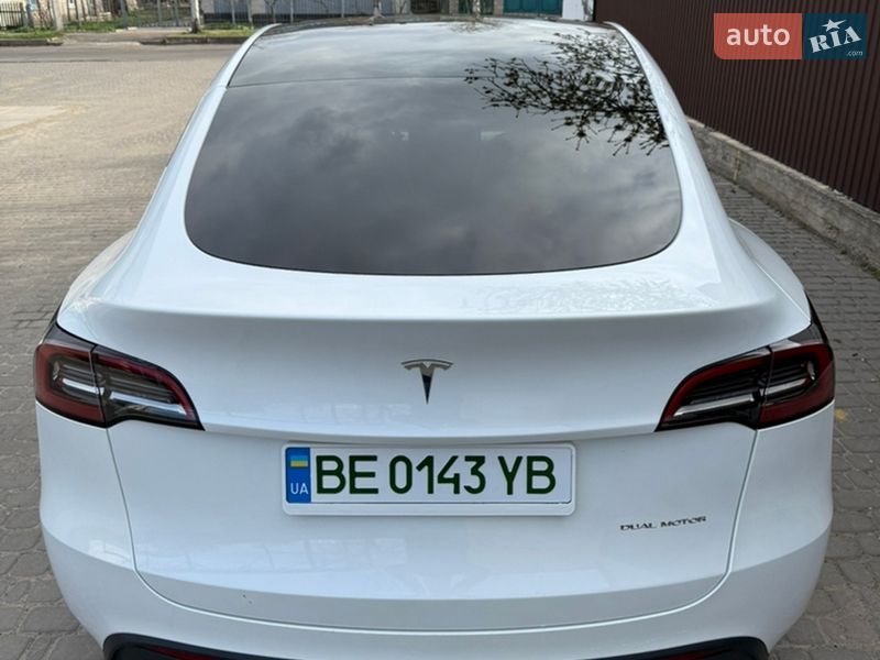 Позашляховик / Кросовер Tesla Model Y 2023 в Первомайську