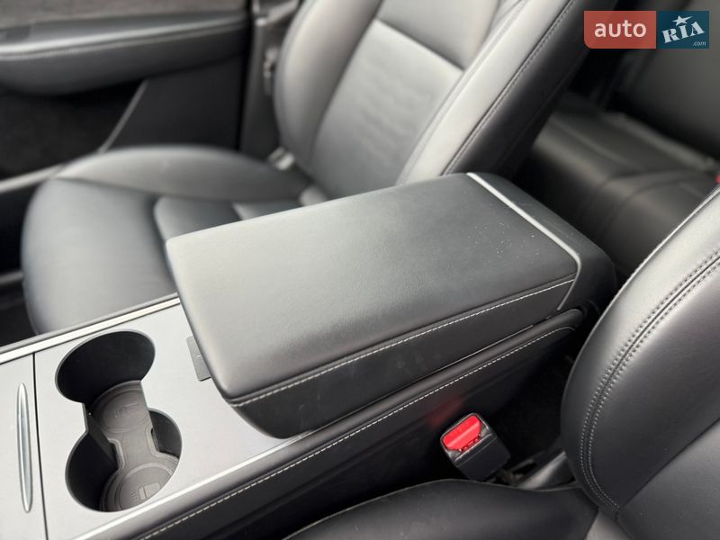 Позашляховик / Кросовер Tesla Model Y 2023 в Львові фото 25 Позашляховик / Кросовер Tesla Model Y 2023 в Львові