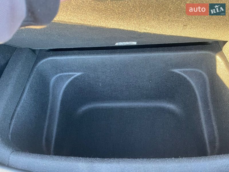 Позашляховик / Кросовер Tesla Model Y 2022 в Рівному