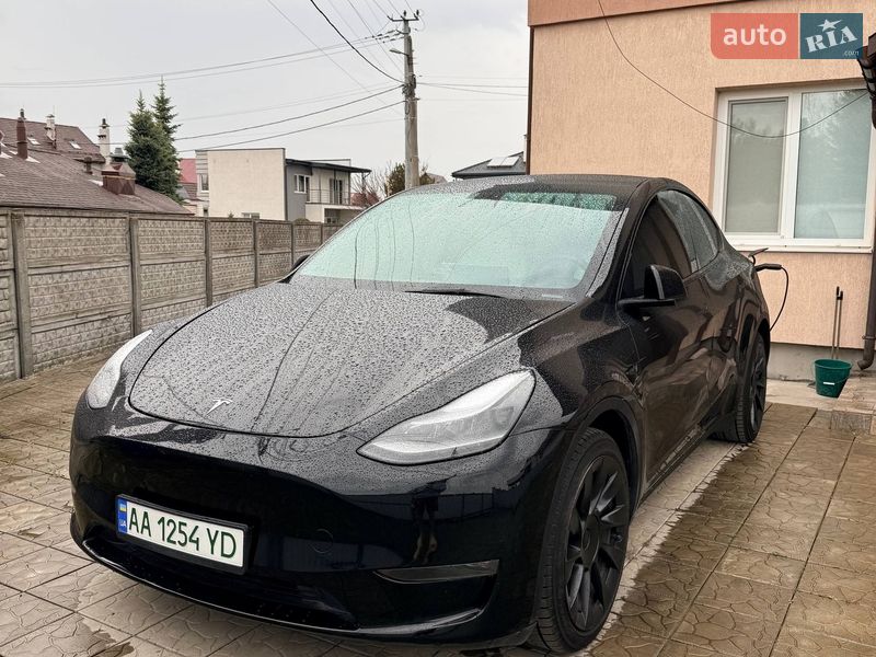 Позашляховик / Кросовер Tesla Model Y 2023 в Києві