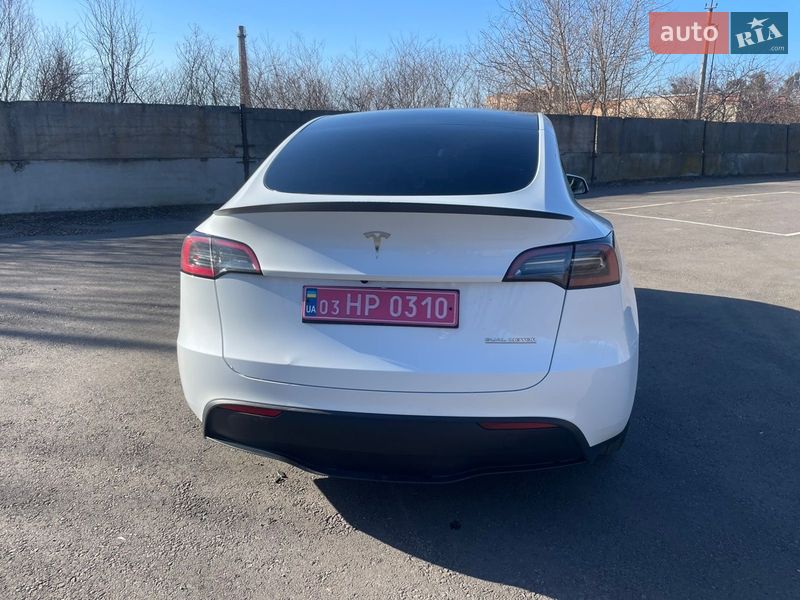 Позашляховик / Кросовер Tesla Model Y 2024 в Рівному
