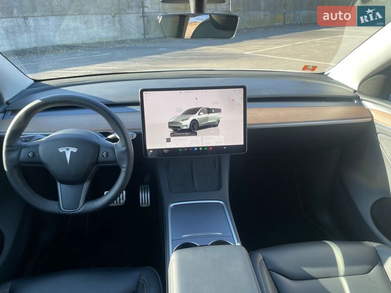 Позашляховик / Кросовер Tesla Model Y 2024 в Рівному