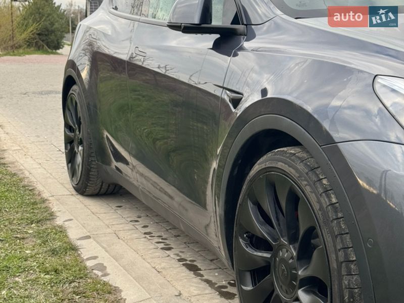 Внедорожник / Кроссовер Tesla Model Y 2022 в Львове