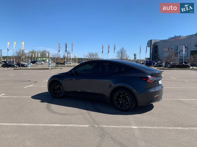 Внедорожник / Кроссовер Tesla Model Y 2024 в Киеве