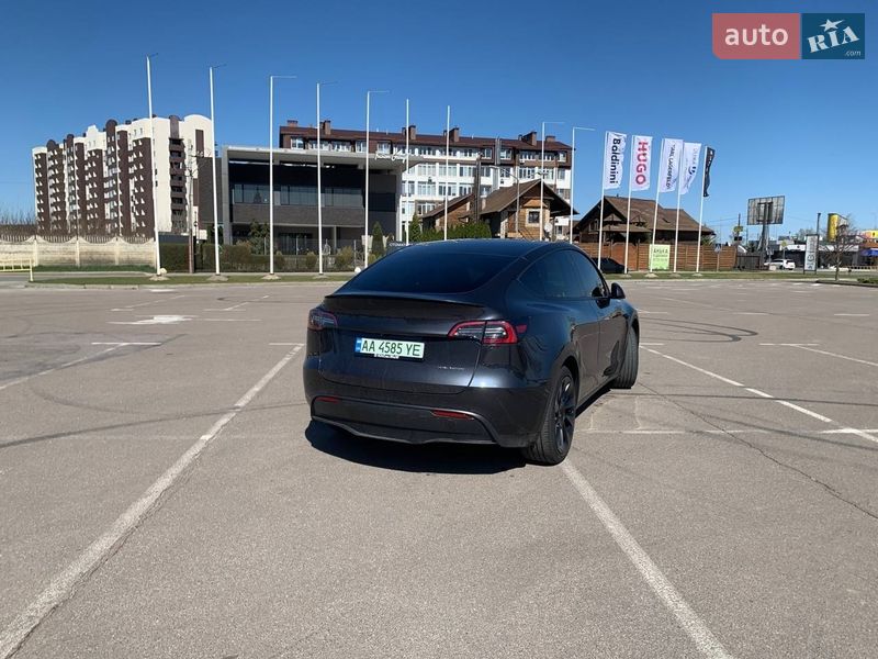 Внедорожник / Кроссовер Tesla Model Y 2024 в Киеве