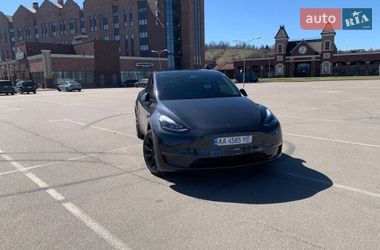 Внедорожник / Кроссовер Tesla Model Y 2024 в Киеве