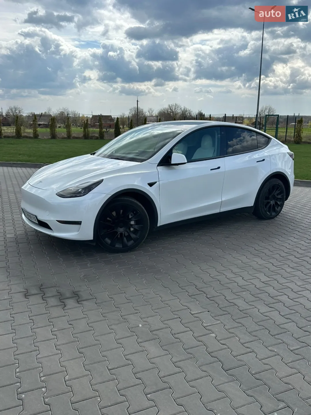 2022 Tesla Model Y - мініатюра 2