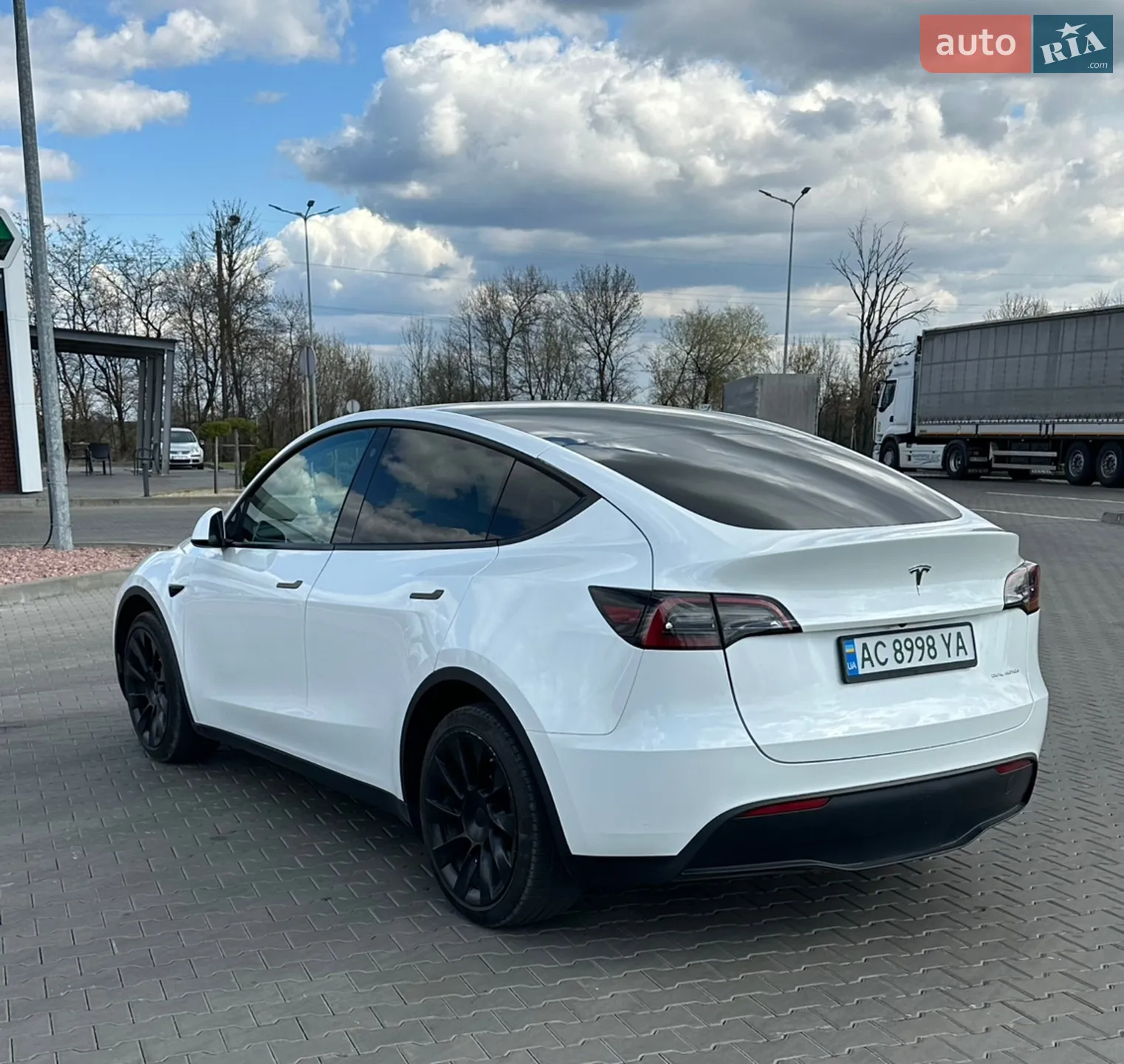 2022 Tesla Model Y - мініатюра 4