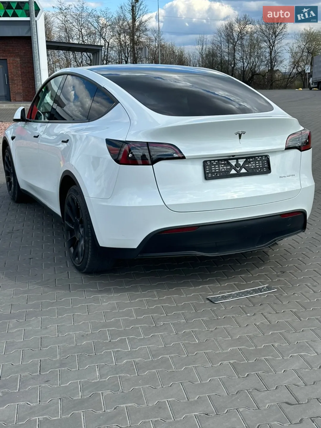 2022 Tesla Model Y - мініатюра 5