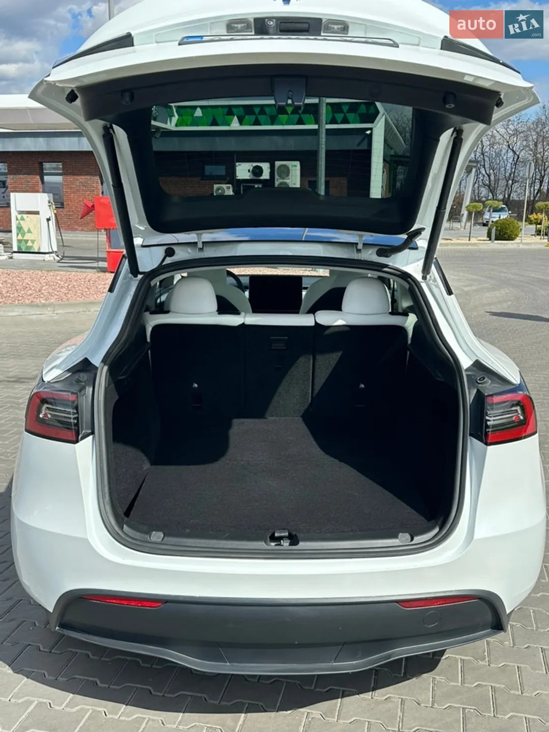 2022 Tesla Model Y - мініатюра 12