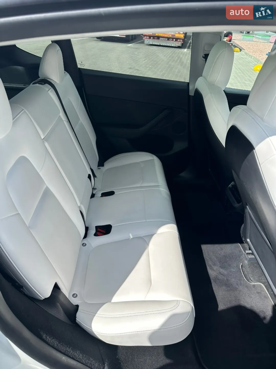 2022 Tesla Model Y - мініатюра 18