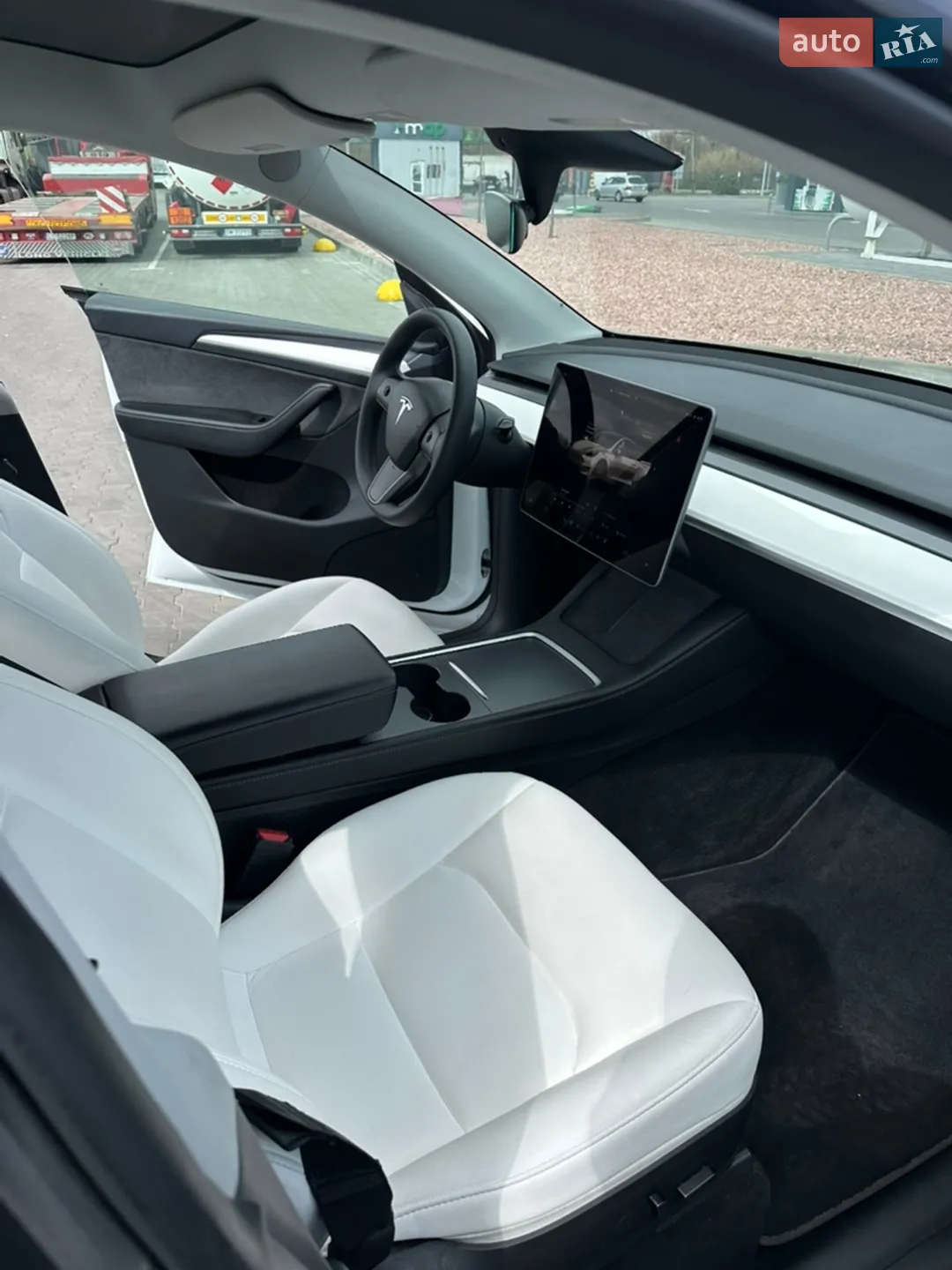 2022 Tesla Model Y - мініатюра 19