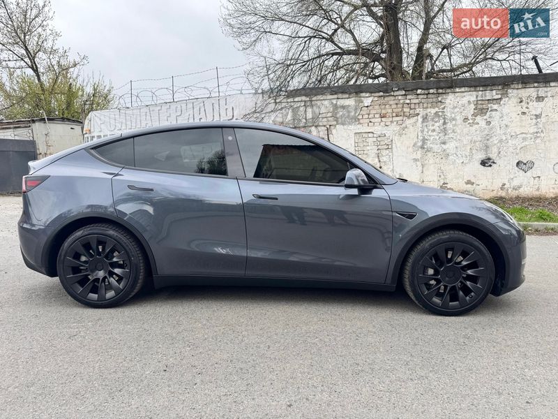 Внедорожник / Кроссовер Tesla Model Y 2021 в Днепре