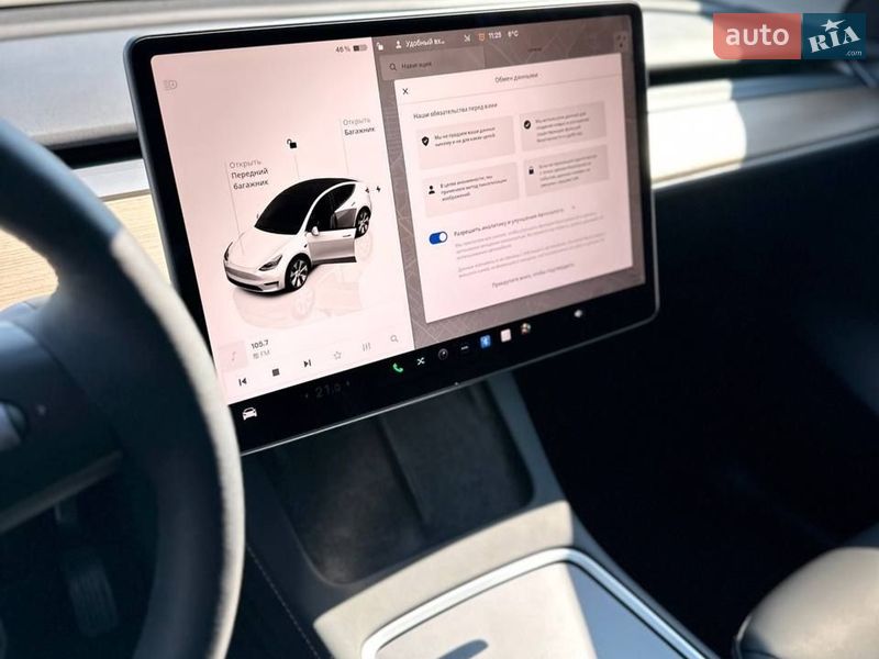 Внедорожник / Кроссовер Tesla Model Y 2023 в Ужгороде