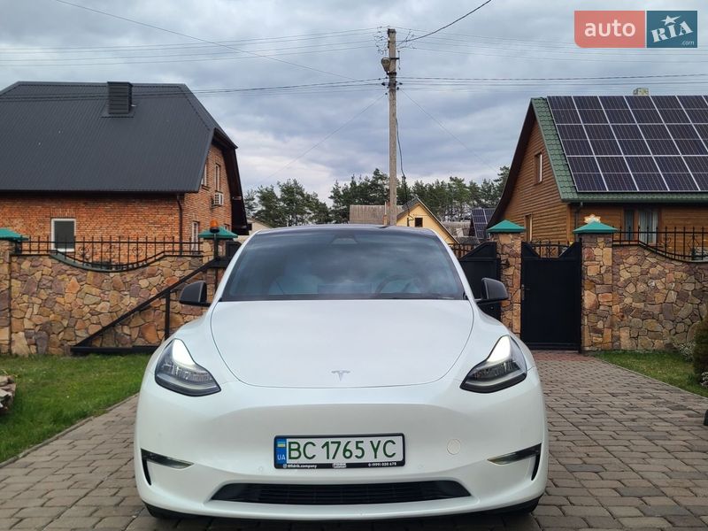 Внедорожник / Кроссовер Tesla Model Y 2020 в Львове
