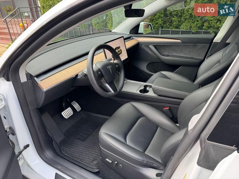 Позашляховик / Кросовер Tesla Model Y 2024 в Запоріжжі