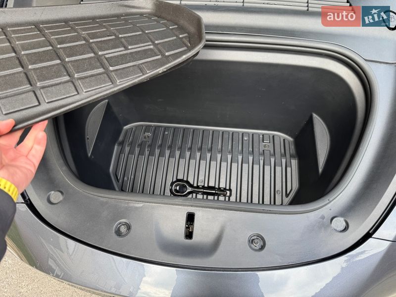 Позашляховик / Кросовер Tesla Model Y 2022 в Запоріжжі