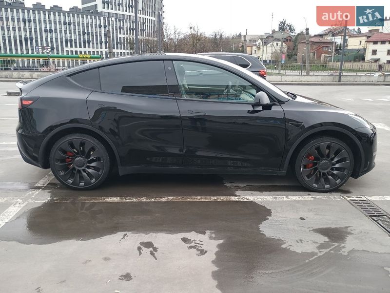 Внедорожник / Кроссовер Tesla Model Y 2022 в Львове