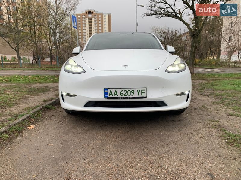 Позашляховик / Кросовер Tesla Model Y 2022 в Києві