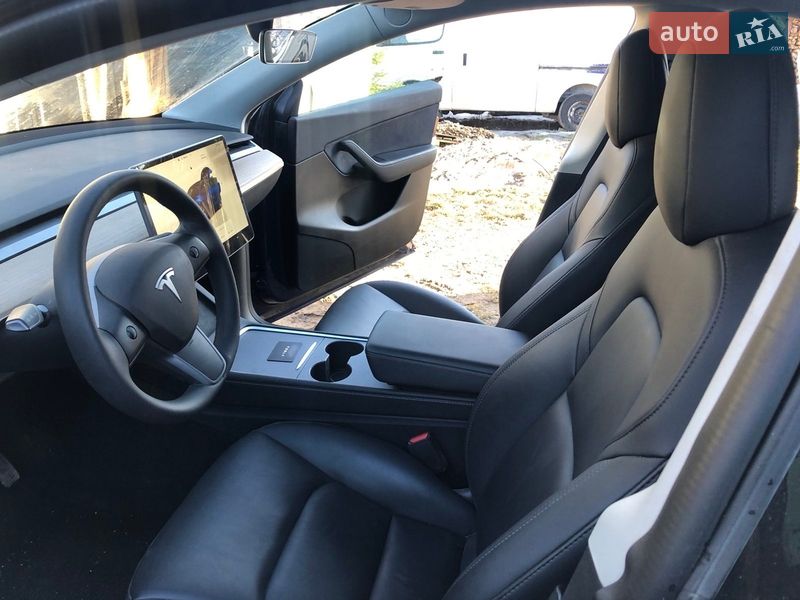 Позашляховик / Кросовер Tesla Model Y 2022 в Кременчуці фото 12 Позашляховик / Кросовер Tesla Model Y 2022 в Кременчуці