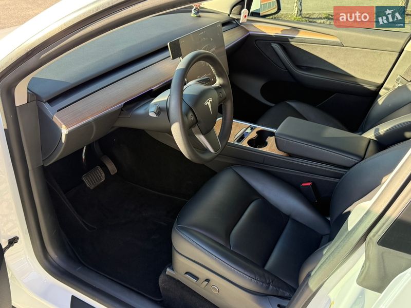 Внедорожник / Кроссовер Tesla Model Y 2022 в Киеве фото 5 Внедорожник / Кроссовер Tesla Model Y 2022 в Киеве